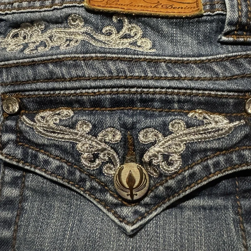 Adiktd Bootcut Jeans Women's Size 8 Long Embroidered Stretch Denim Y2K